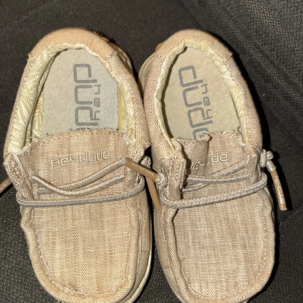 Hey Dude Toddler Boy Wally Linen Beige US K5 EU 21 Neutral Comfort Shoes
